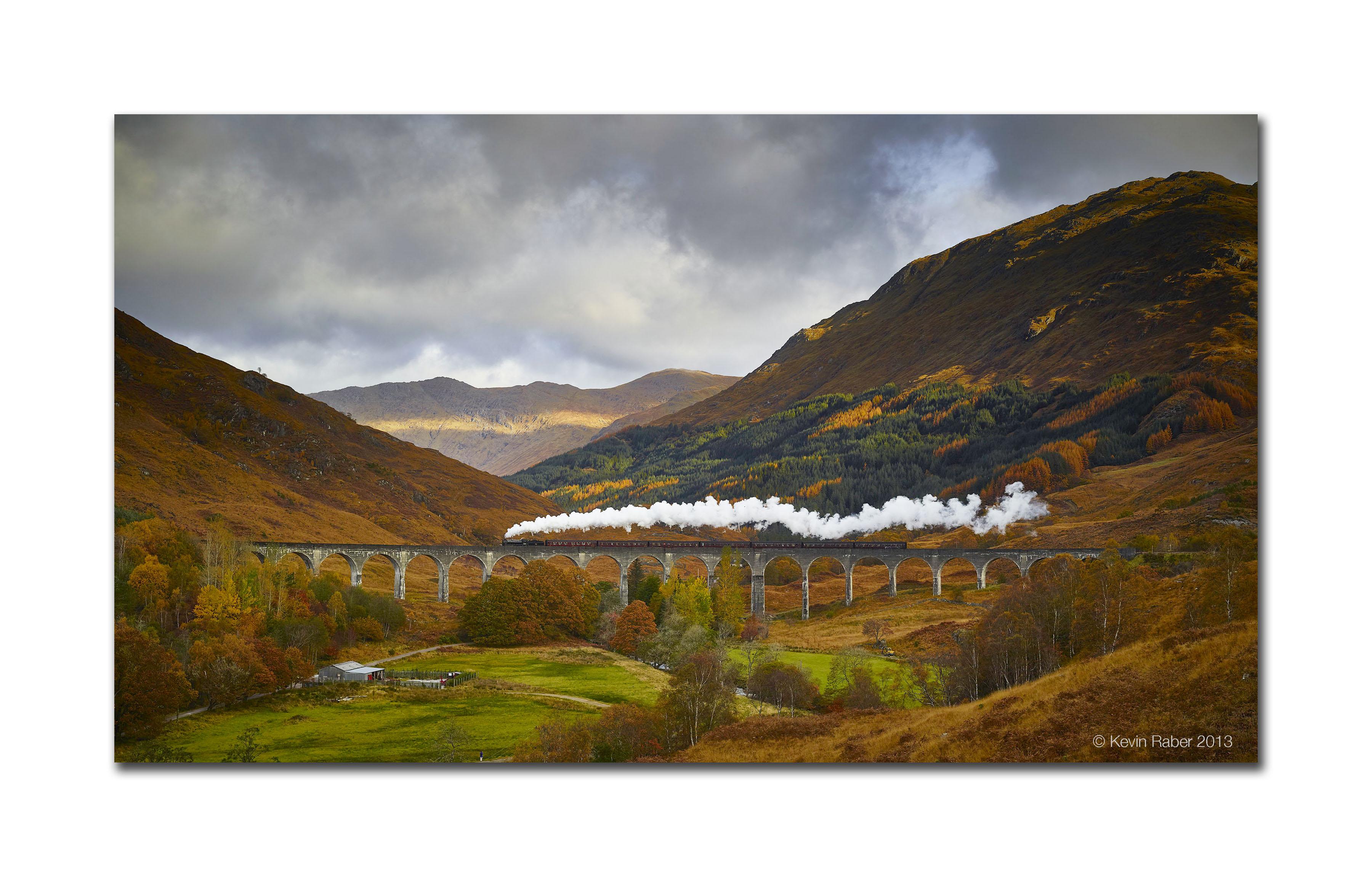 Hogwarts Train, Glenfinnan Viaduct, Loch Sheil, Scotland